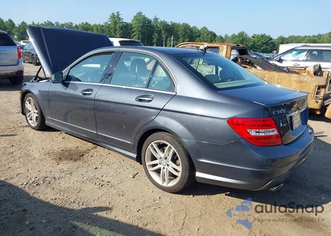 2014 Mercedes-Benz C 300 Sport 4Matic из США, поврежденный, VIN WDDGF8AB3ER311720